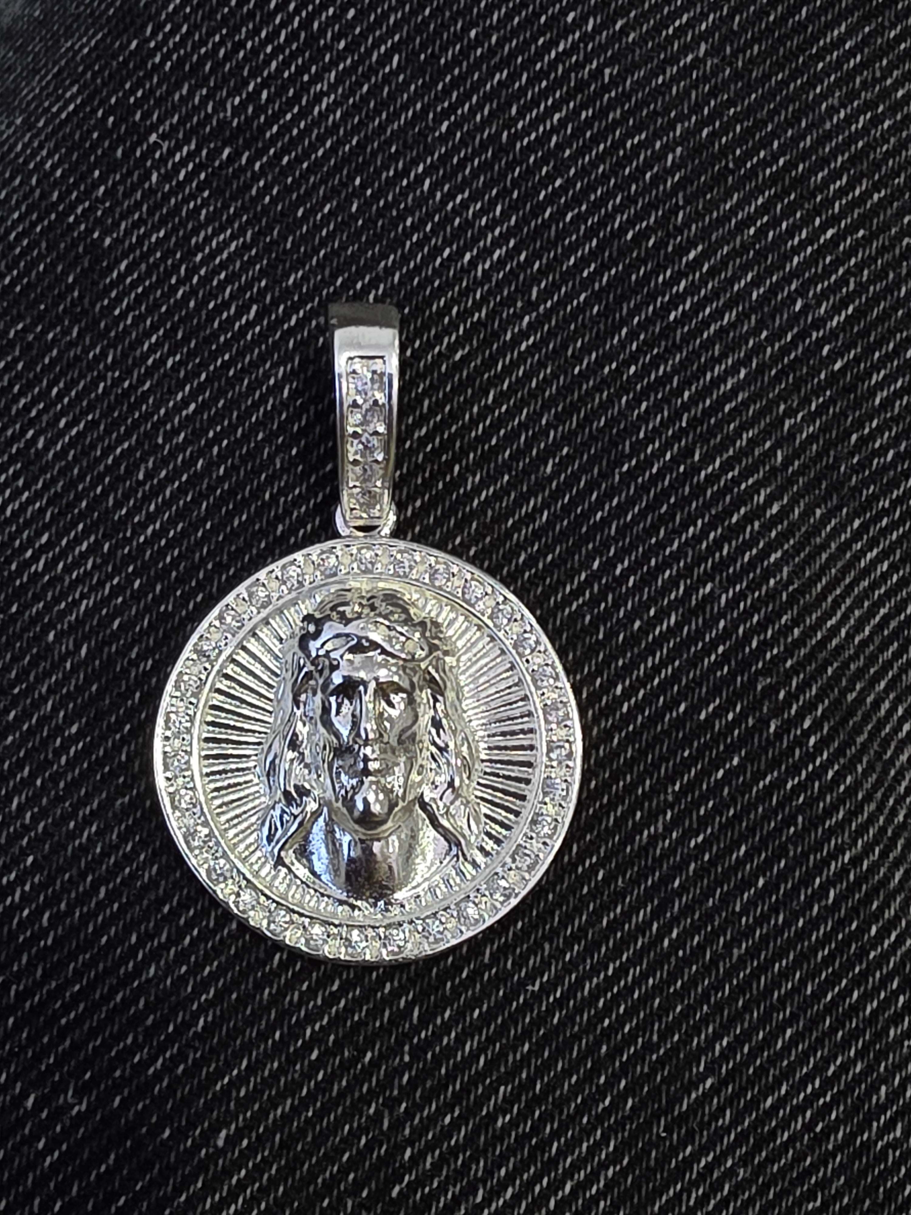 Colgante rostro de Cristo redondo