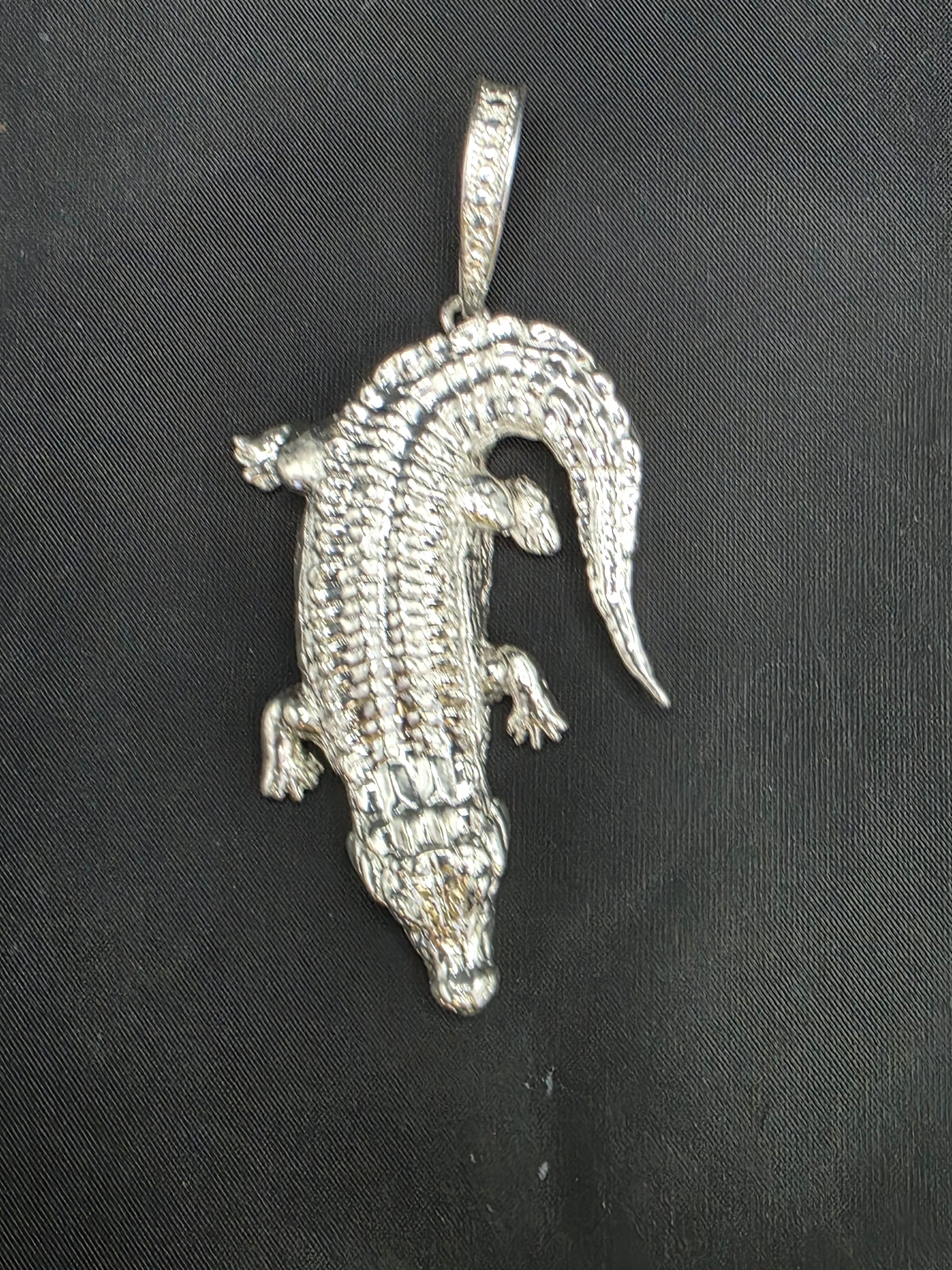 Colgante cocodrilo